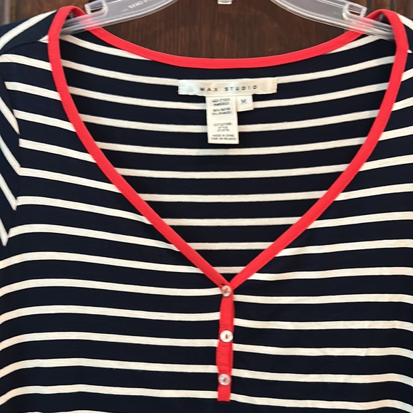 Max Studio blouse - Picture 2 of 5